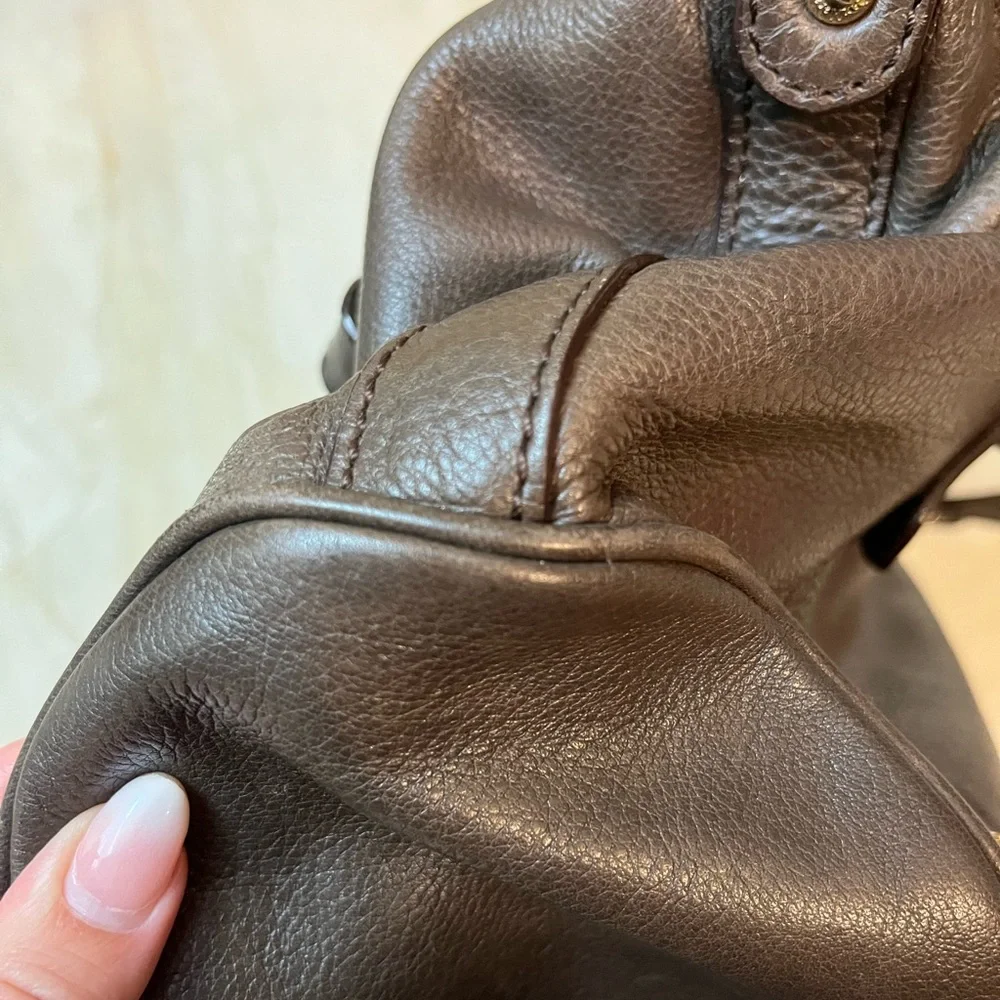 MaxMara Brown Leather Hobo Bag w/ Zip Closure & Detachable Strap - Picture 11 of 17